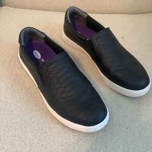 Dr Scholl’s Women’s Memory Foam Cool Fit Slip Ons! Gently Worn!